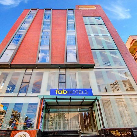 Fabhotel The Royal Suites - Nr Gopalan Innovation Mall Bangalore Bagian luar foto