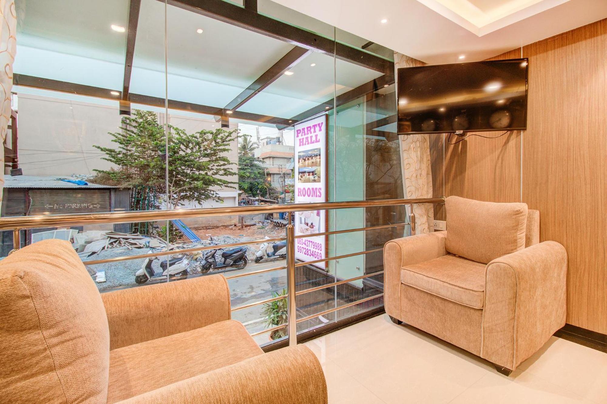 Fabhotel The Royal Suites - Nr Gopalan Innovation Mall Bangalore Bagian luar foto
