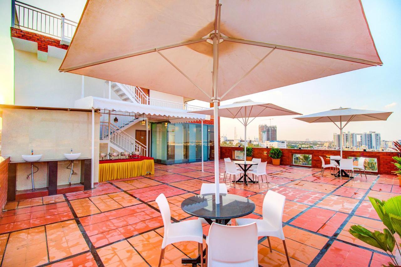 Fabhotel The Royal Suites - Nr Gopalan Innovation Mall Bangalore Bagian luar foto
