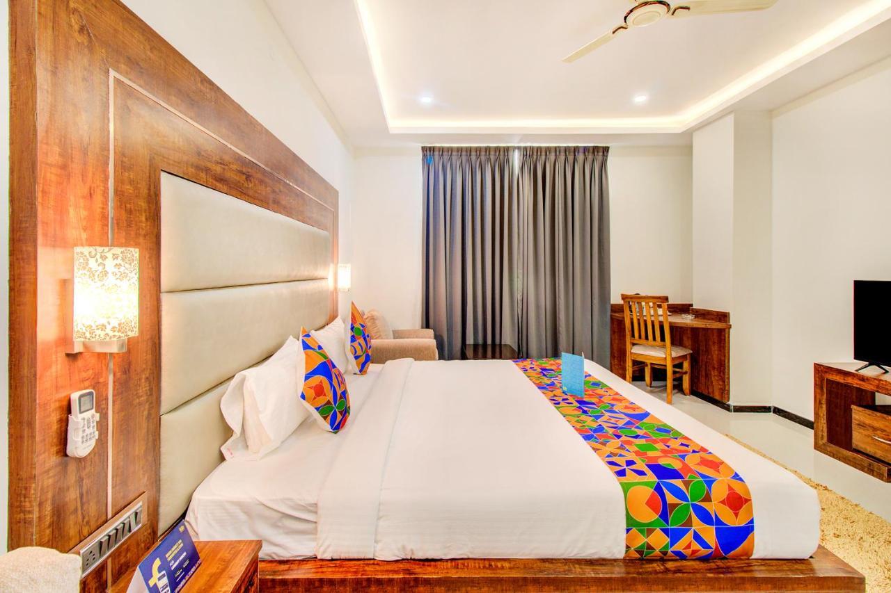 Fabhotel The Royal Suites - Nr Gopalan Innovation Mall Bangalore Bagian luar foto