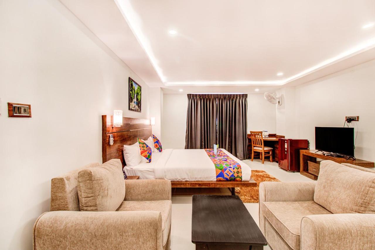 Fabhotel The Royal Suites - Nr Gopalan Innovation Mall Bangalore Bagian luar foto