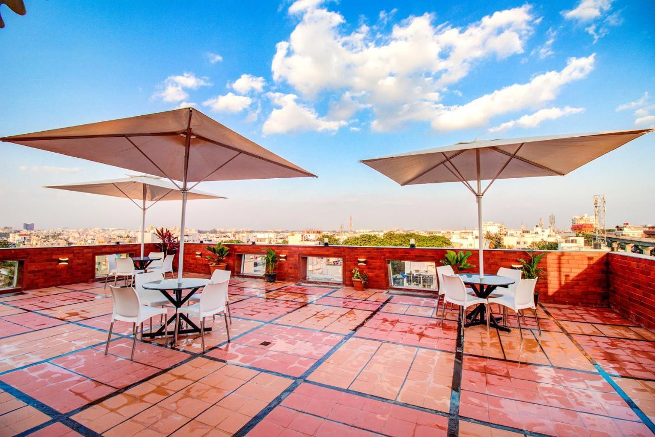 Fabhotel The Royal Suites - Nr Gopalan Innovation Mall Bangalore Bagian luar foto
