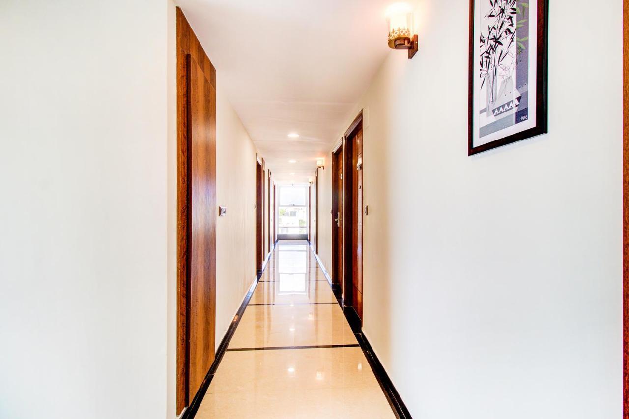 Fabhotel The Royal Suites - Nr Gopalan Innovation Mall Bangalore Bagian luar foto