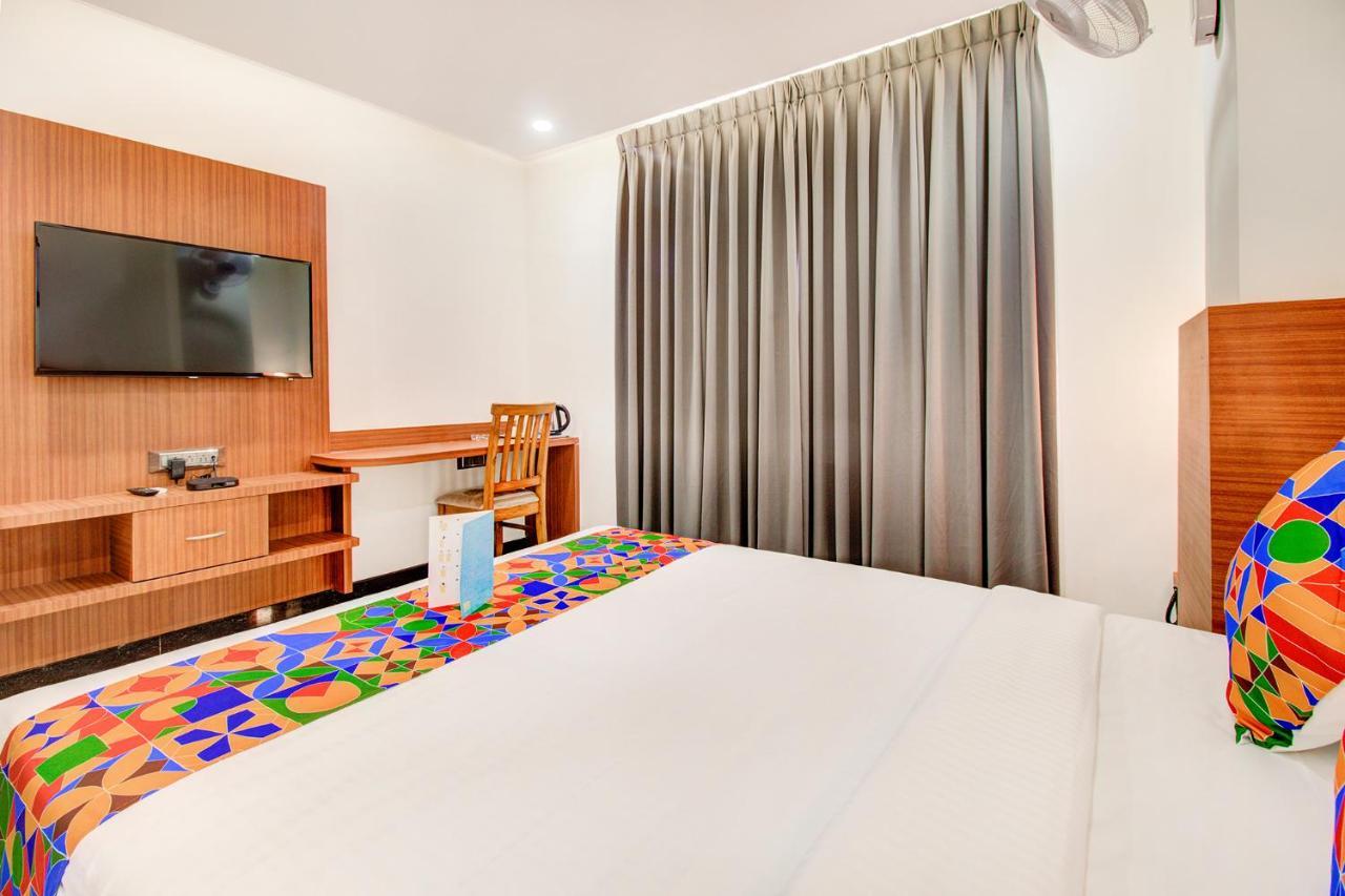 Fabhotel The Royal Suites - Nr Gopalan Innovation Mall Bangalore Bagian luar foto
