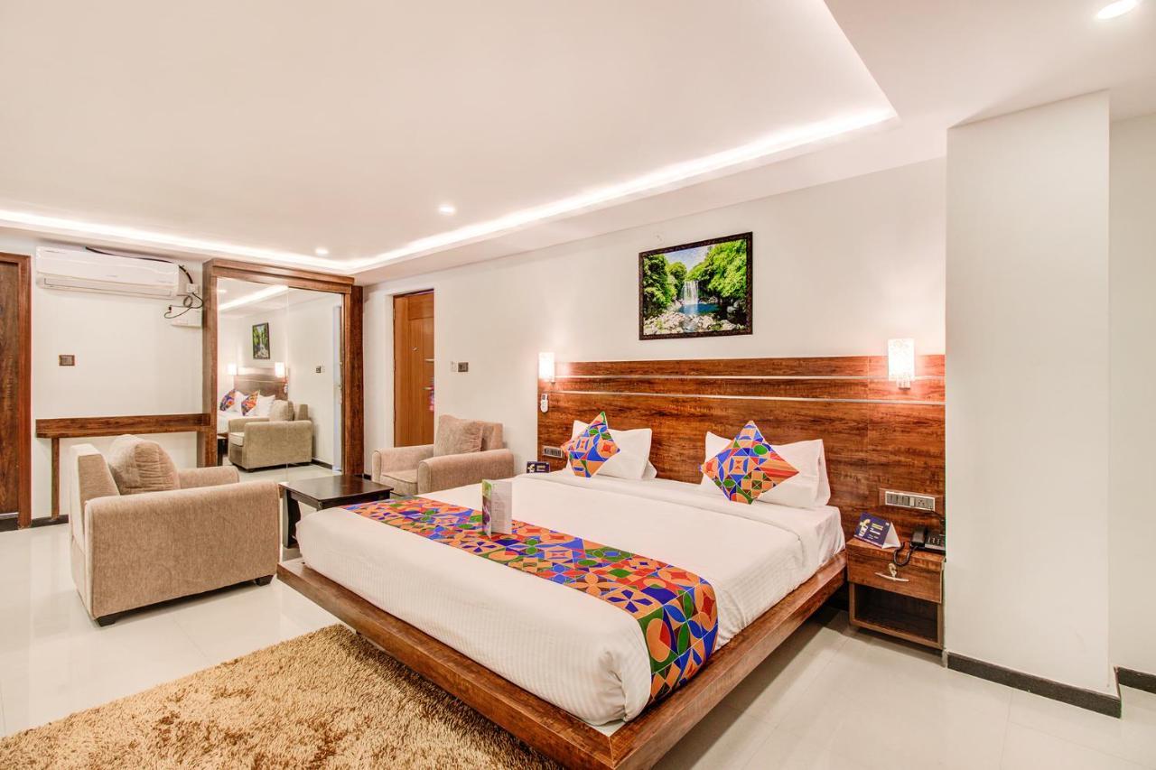 Fabhotel The Royal Suites - Nr Gopalan Innovation Mall Bangalore Bagian luar foto